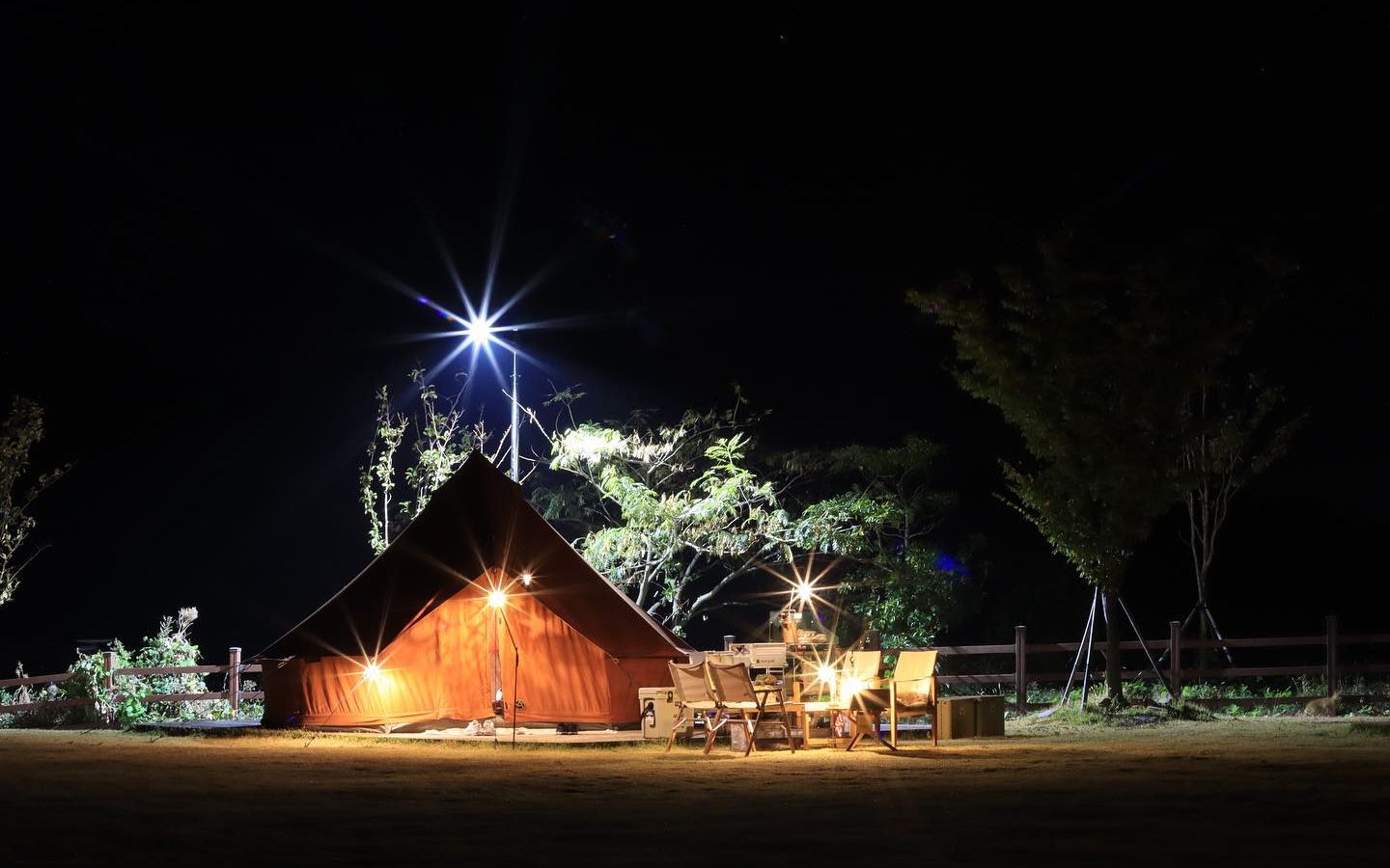 澳登体autentic豪华帐篷的搭建过程