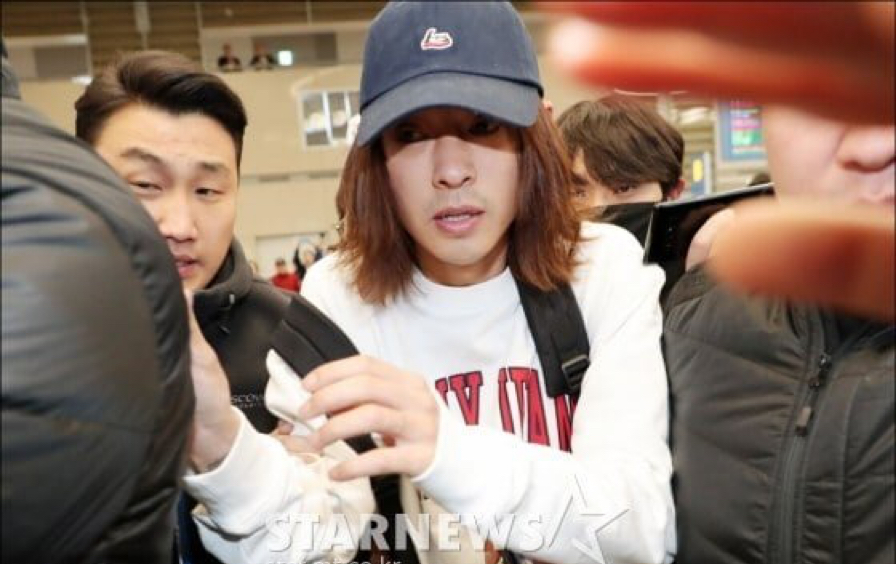 监狱c位郑俊英捕捉现场和丑恶的黄金手机!女人,视频,好友分享?