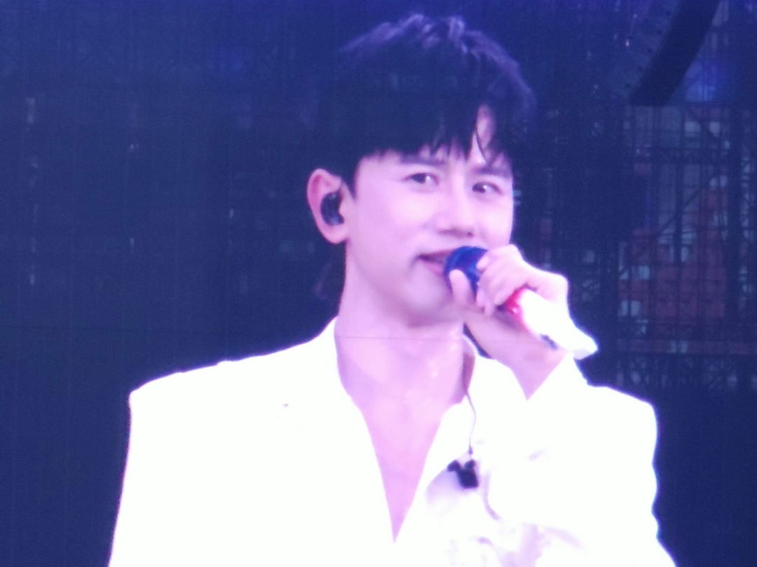 张杰未live巡回演唱会 北京鸟巢站20240806_5聊天1