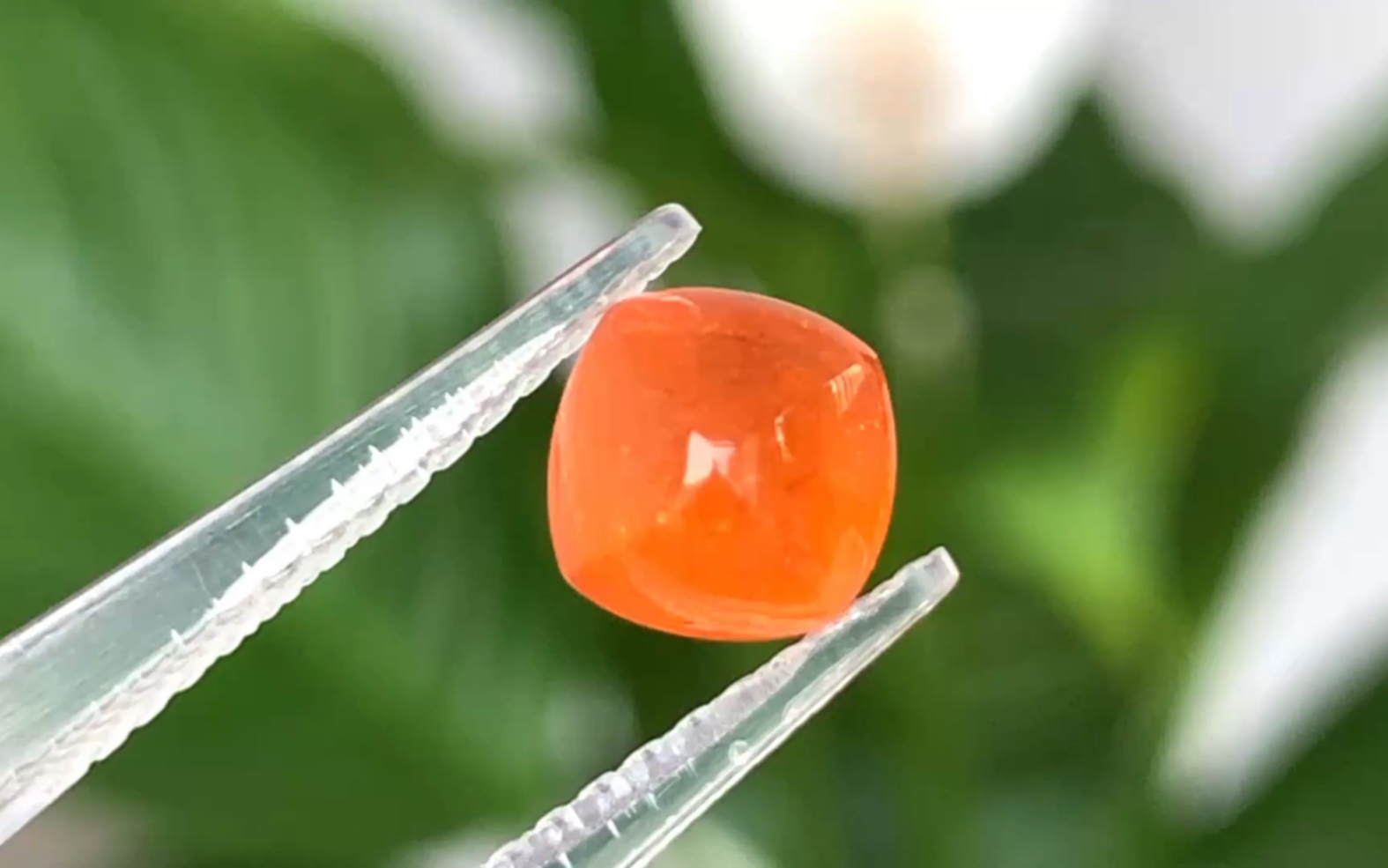 芬达石糖塔,重2.60克拉!390元