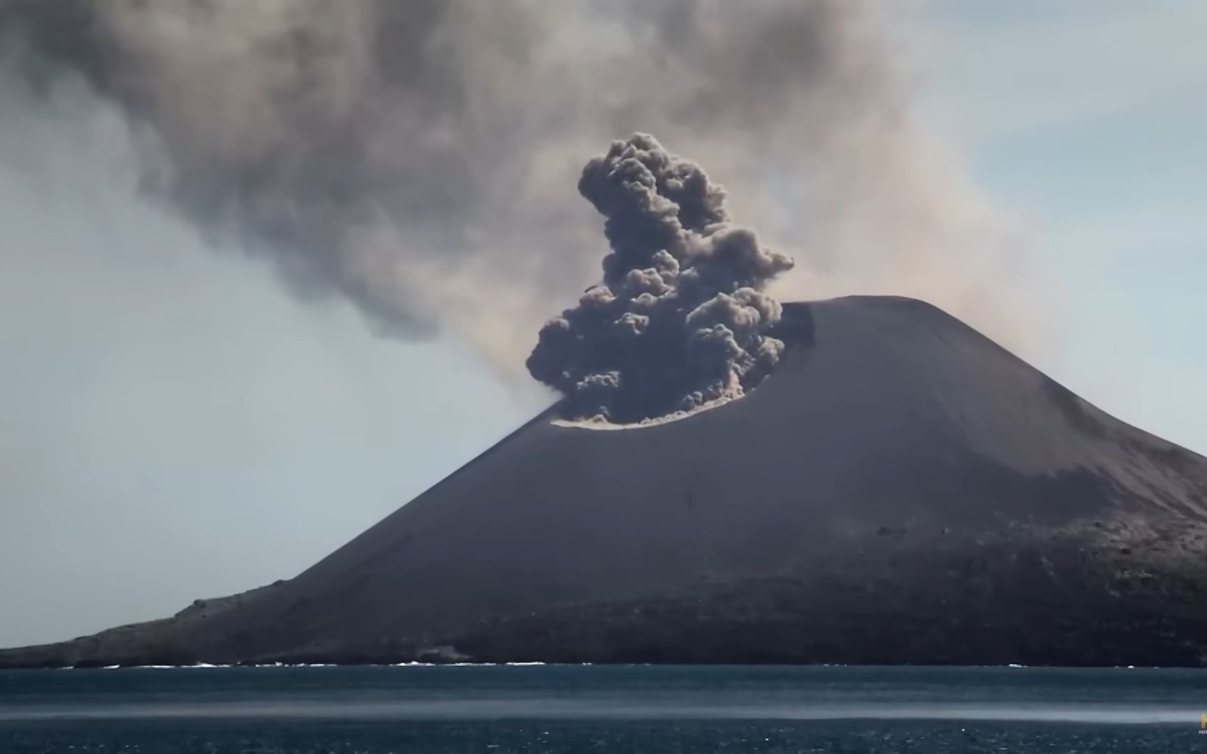 [图]《我们的星球》第三季 火山