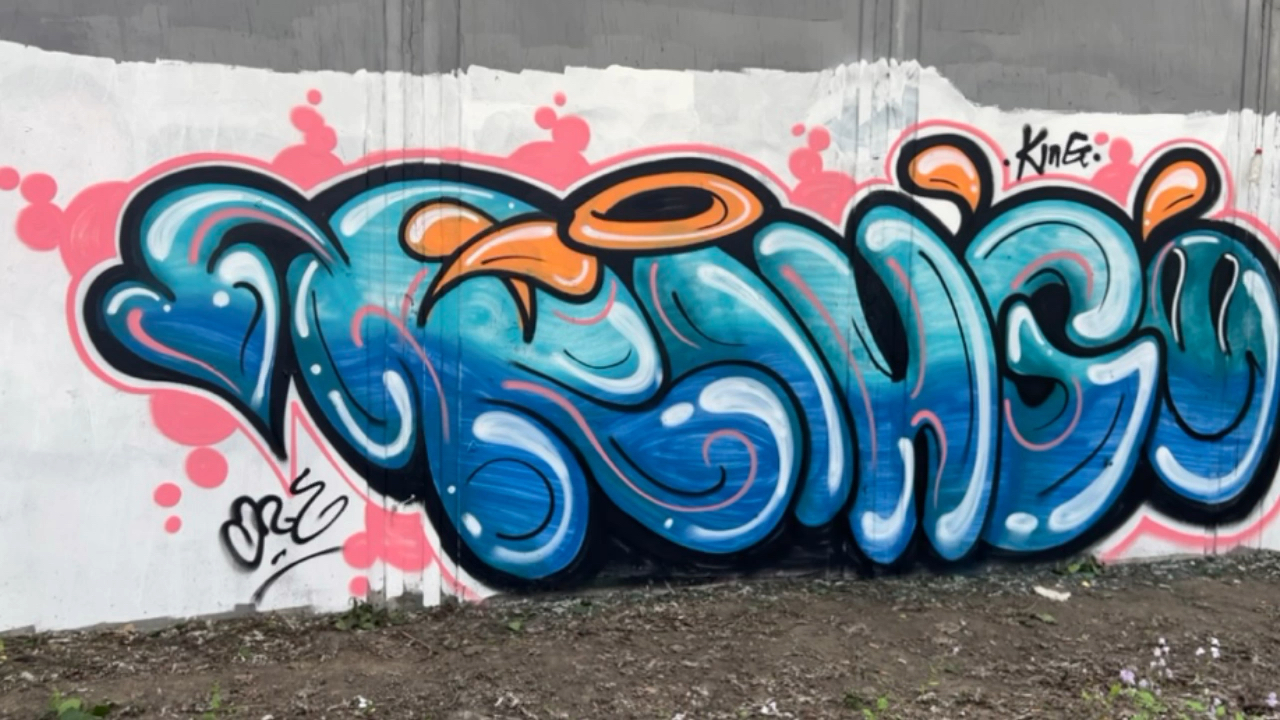 北京街头玩儿涂鸦!