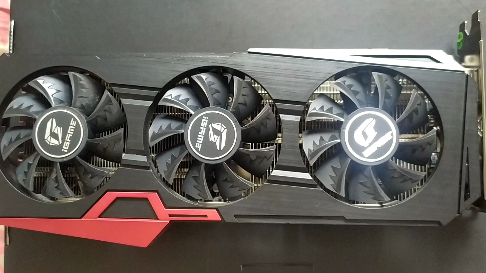 七彩虹 rtx 2060 ultra oc 显卡开箱及外观高清展示_哔哩哔哩_bili