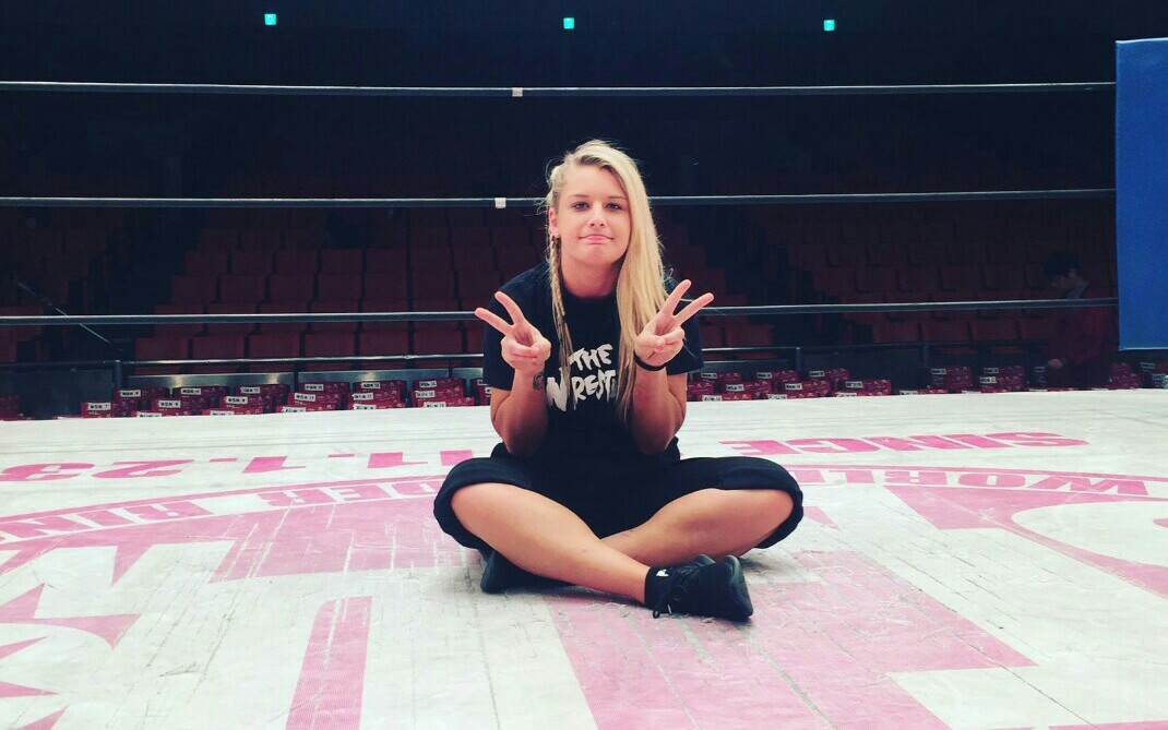 【stardom】快速看完toni storm vs mayu iwatani_哔哩哔哩_bilibili