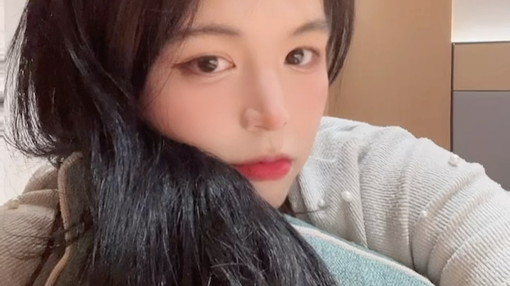 没人会喜欢女装大佬吧