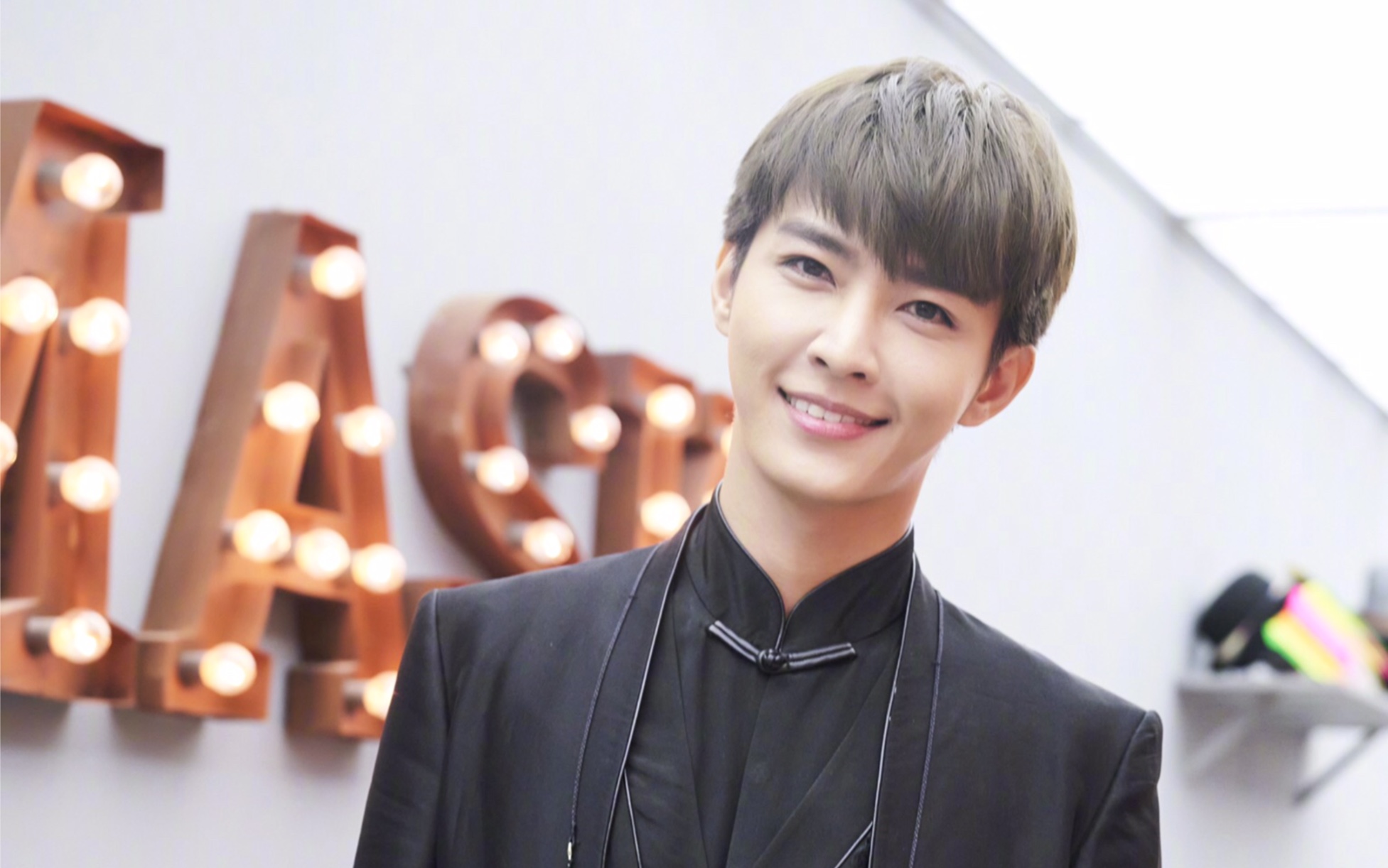 炎亚纶蒙面唱将翻唱花絮好想好好爱你