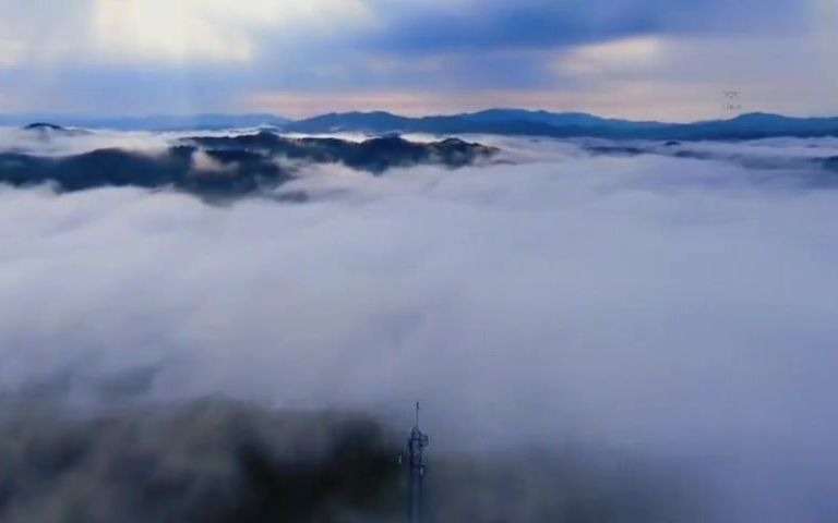 航拍云海#大山里的风景 #云雾缭绕 #大自然 #航拍哔哩哔哩bilibili