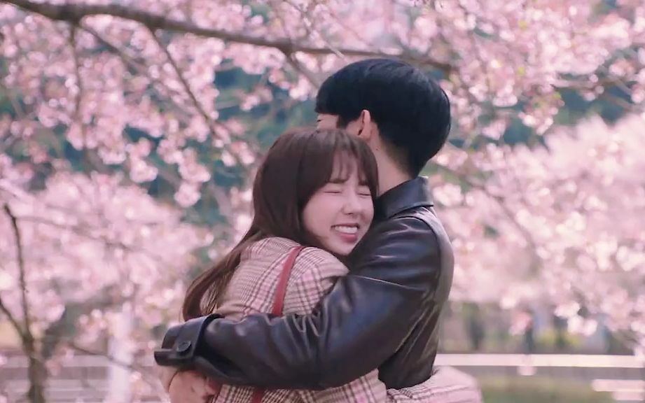 充电式拥抱:原来很累时,抱抱真的可以充电