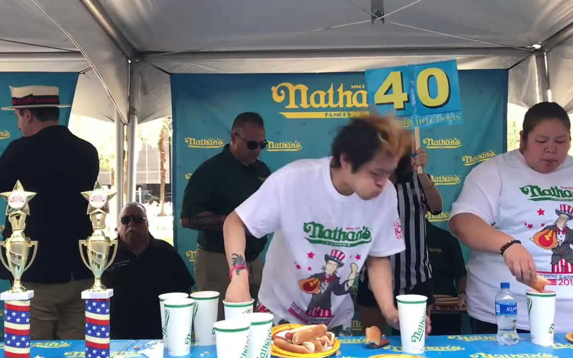 日本大胃王max铃木吃播2018年内森的热狗吃比赛