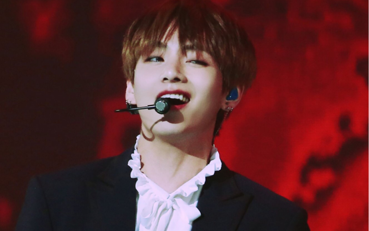 金泰亨mic drop丢麦超清直拍合集!泰a了!_哔哩哔哩_bilibili