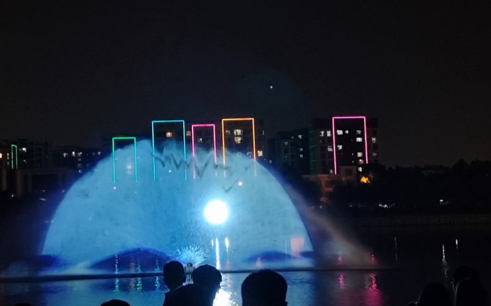 青岛的夜景很美吆