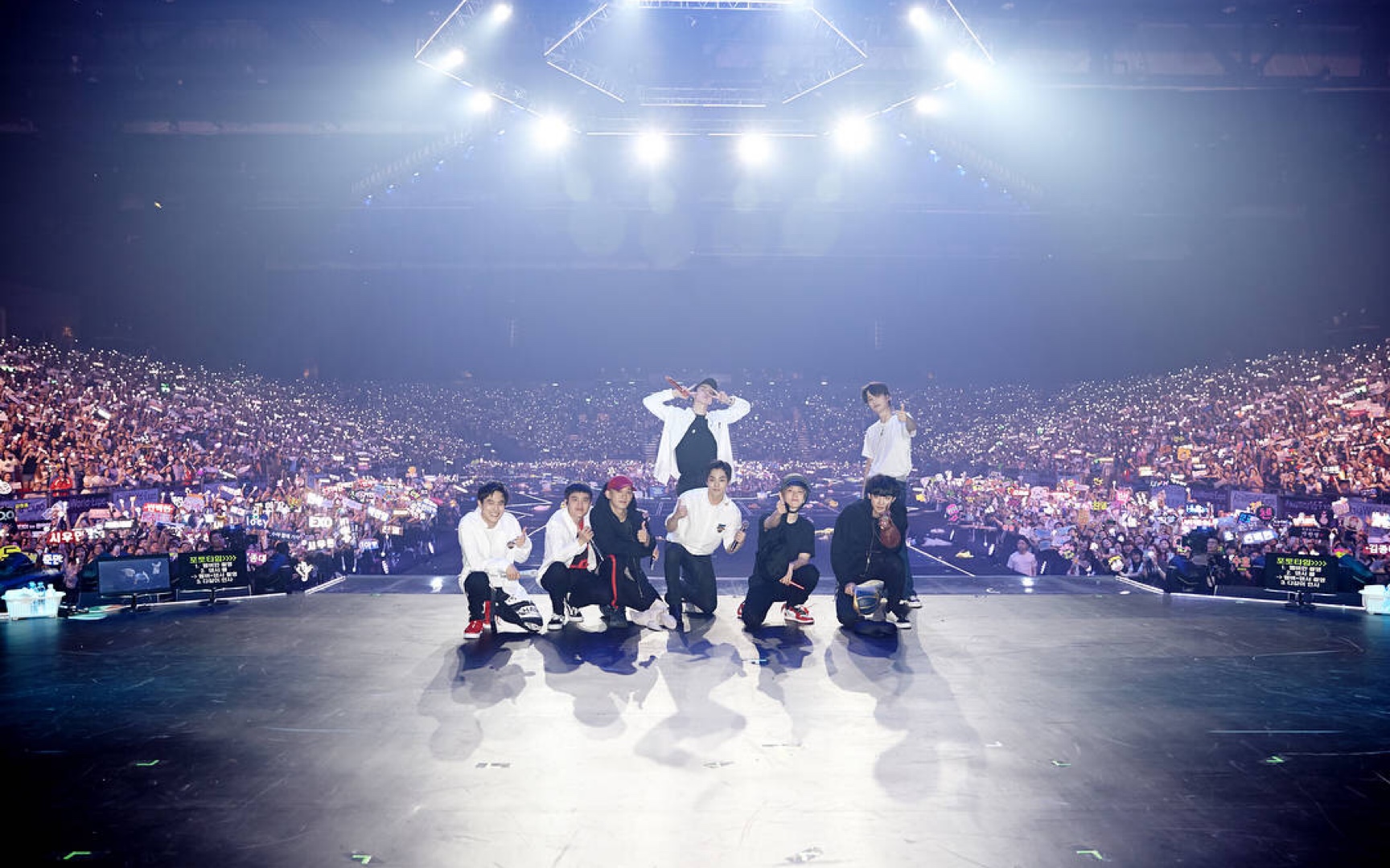 【exo四巡】【diamond】sm祖传红光蓝光大紫光也无法阻挡哥哥发光