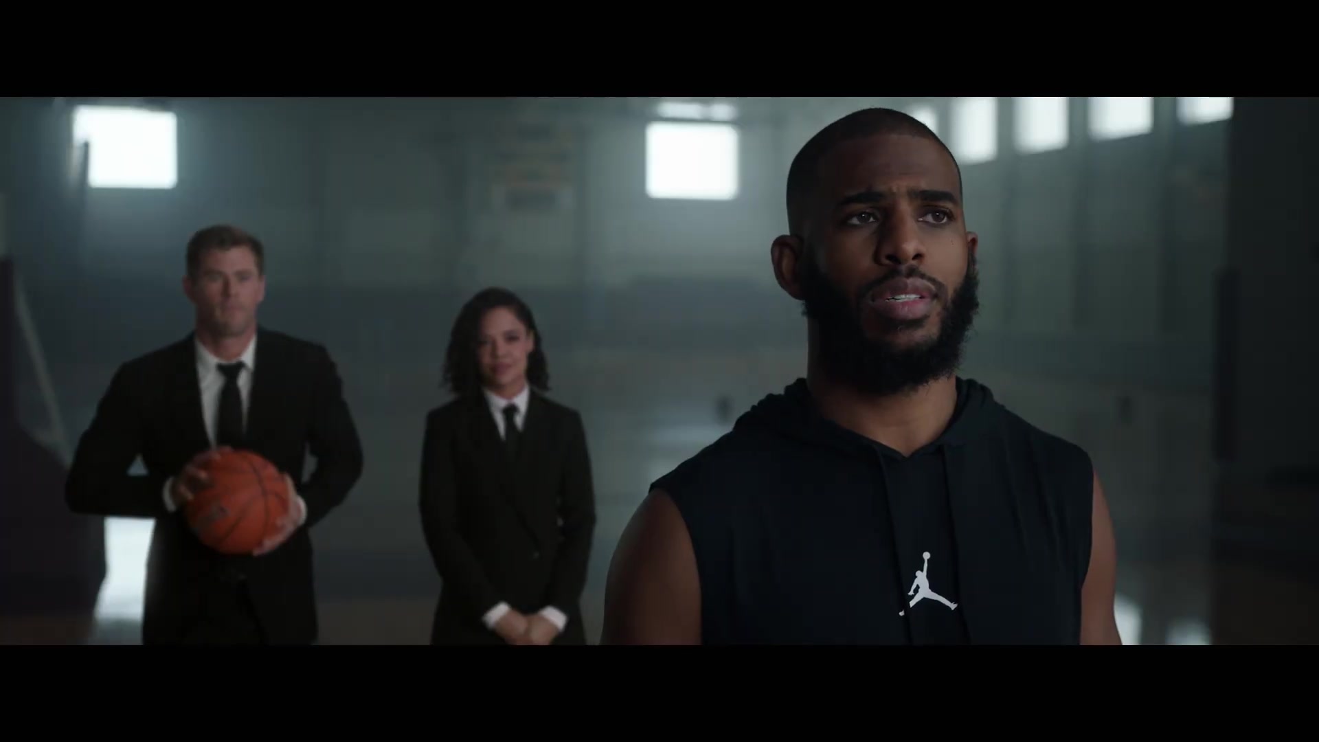 [图]《黑衣人：全球追缉》与NBA总决赛保罗Chris Paul与戴维斯Anthony Davis官方视频合集