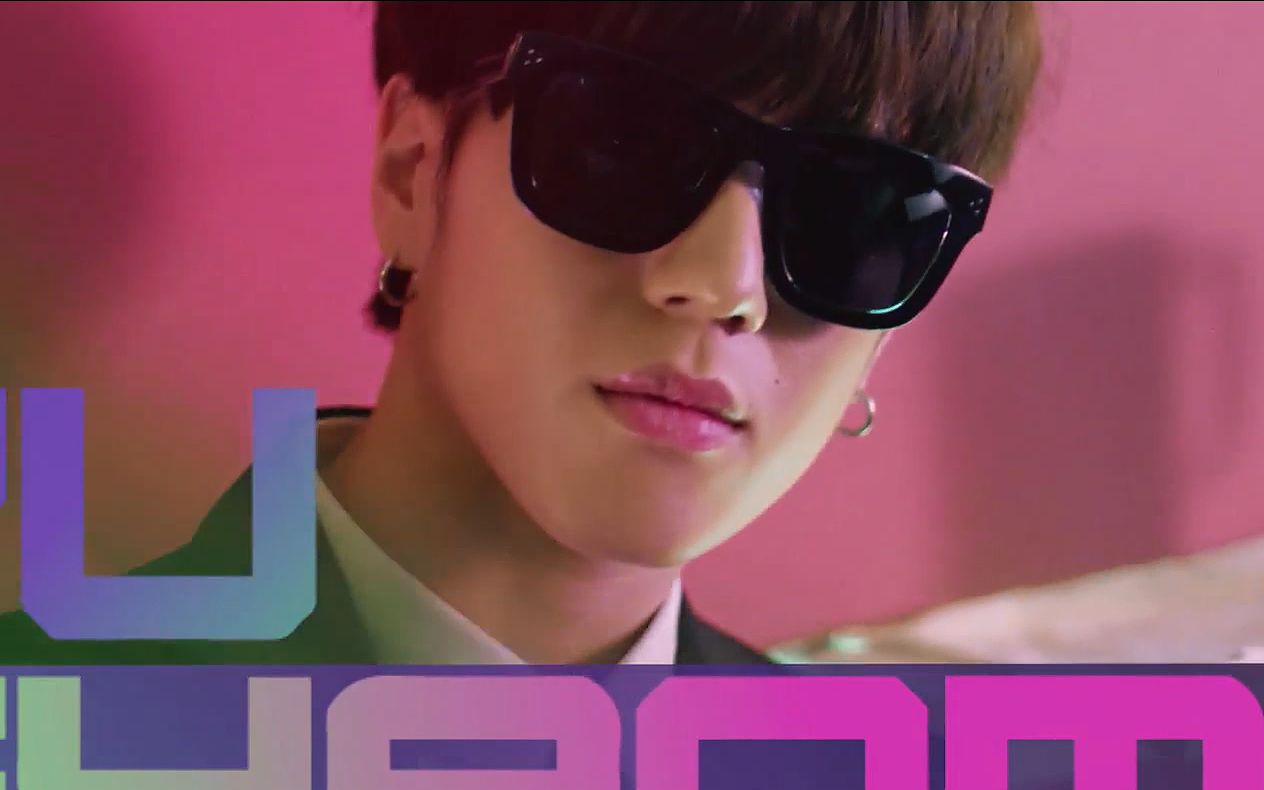 金有谦俯首称臣被有谦的大长腿帅哭