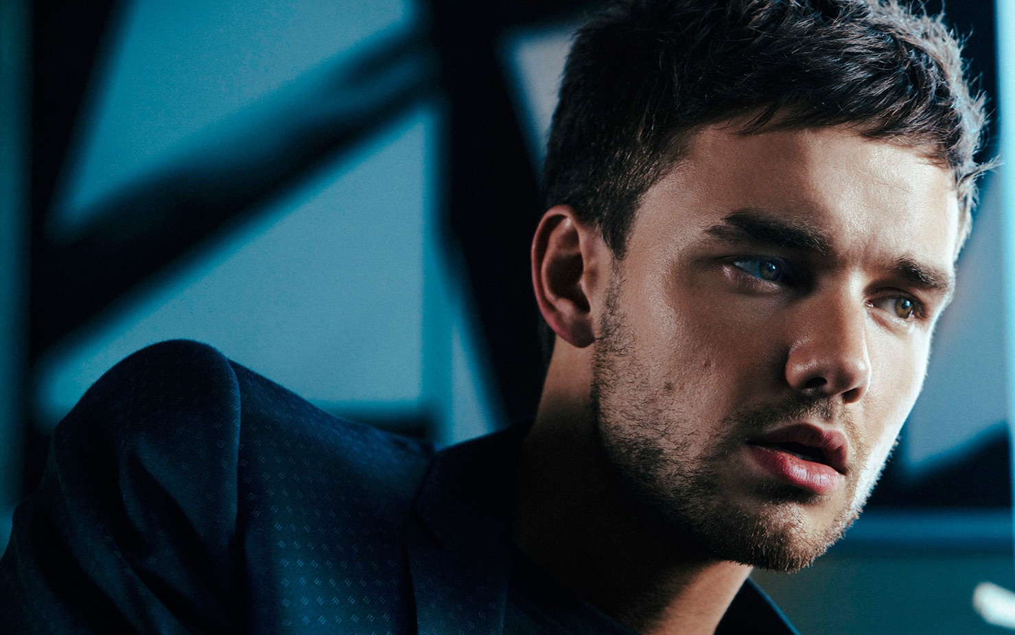 【liam payne】莉莉新单《bedroom floor》不插电版mv首播!