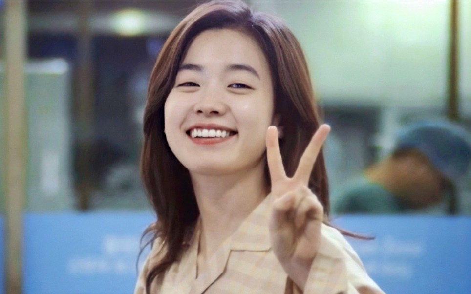 韩孝周笑的我心都化了