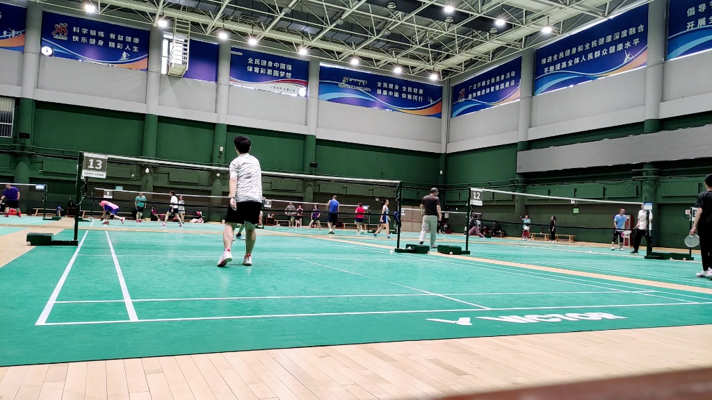 内蒙古体育馆羽毛球单打练习_哔哩哔哩_bilibili