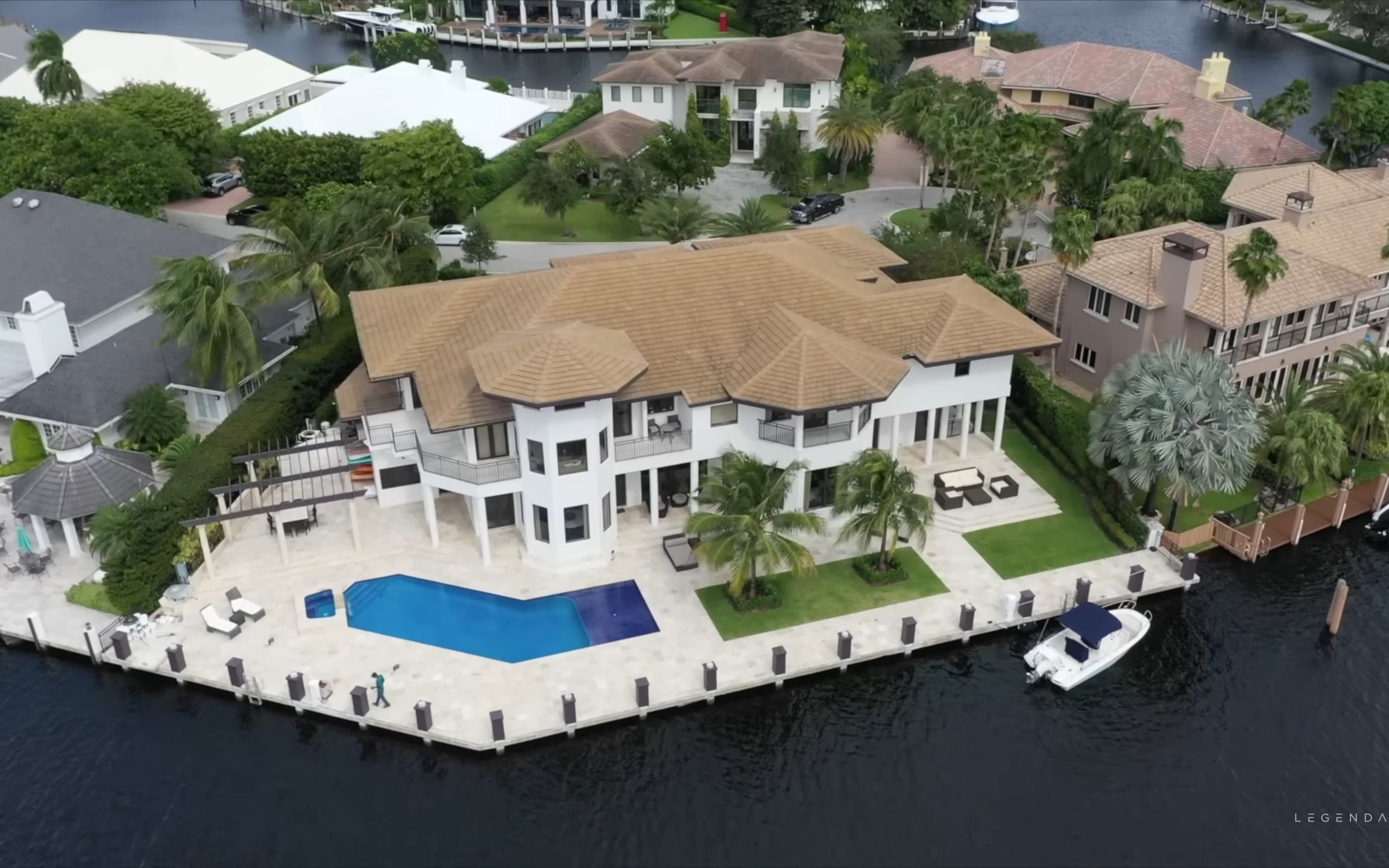 足坛八座金球奖得主-利昂内尔·梅西lionel messi的1080万美元豪宅