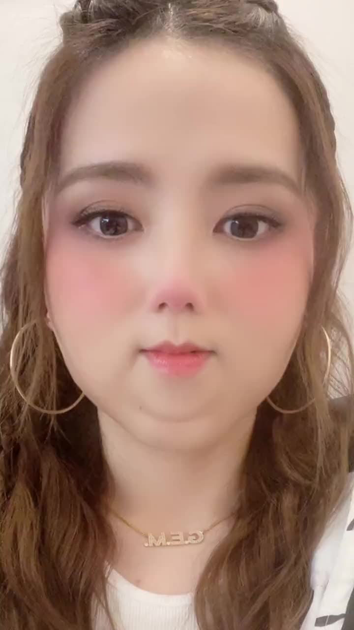 双下巴不够来个三下巴