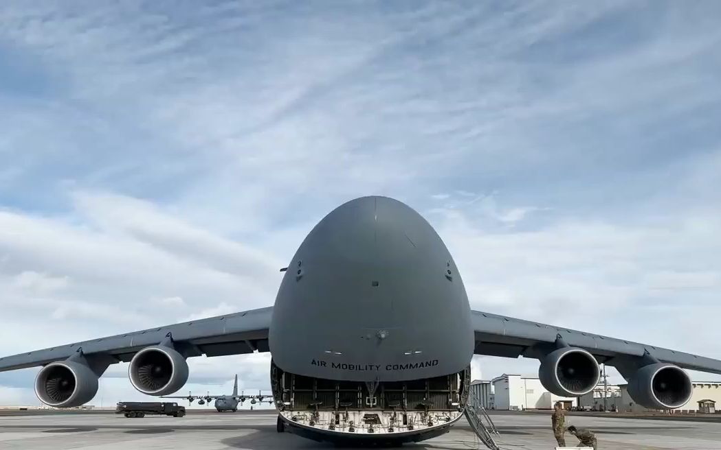 美国空军最大飞机c-5m超级银河 2