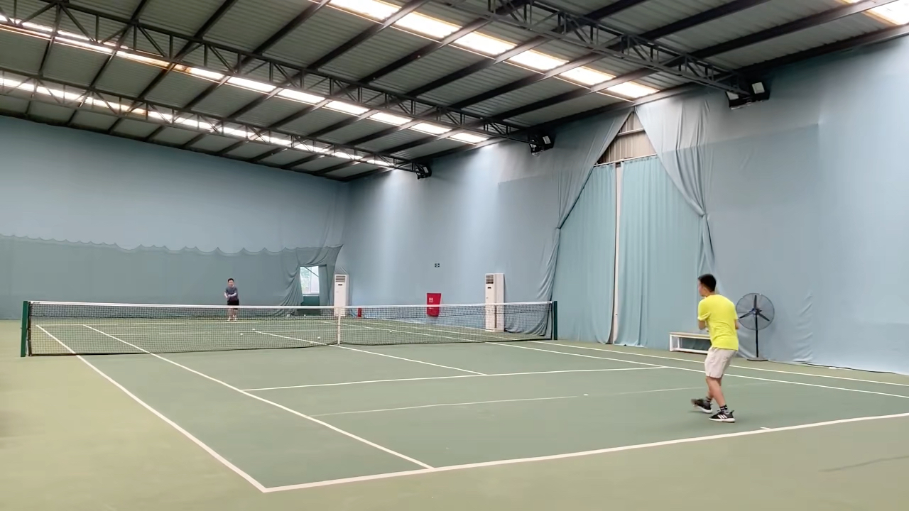 室内网球,对面3.