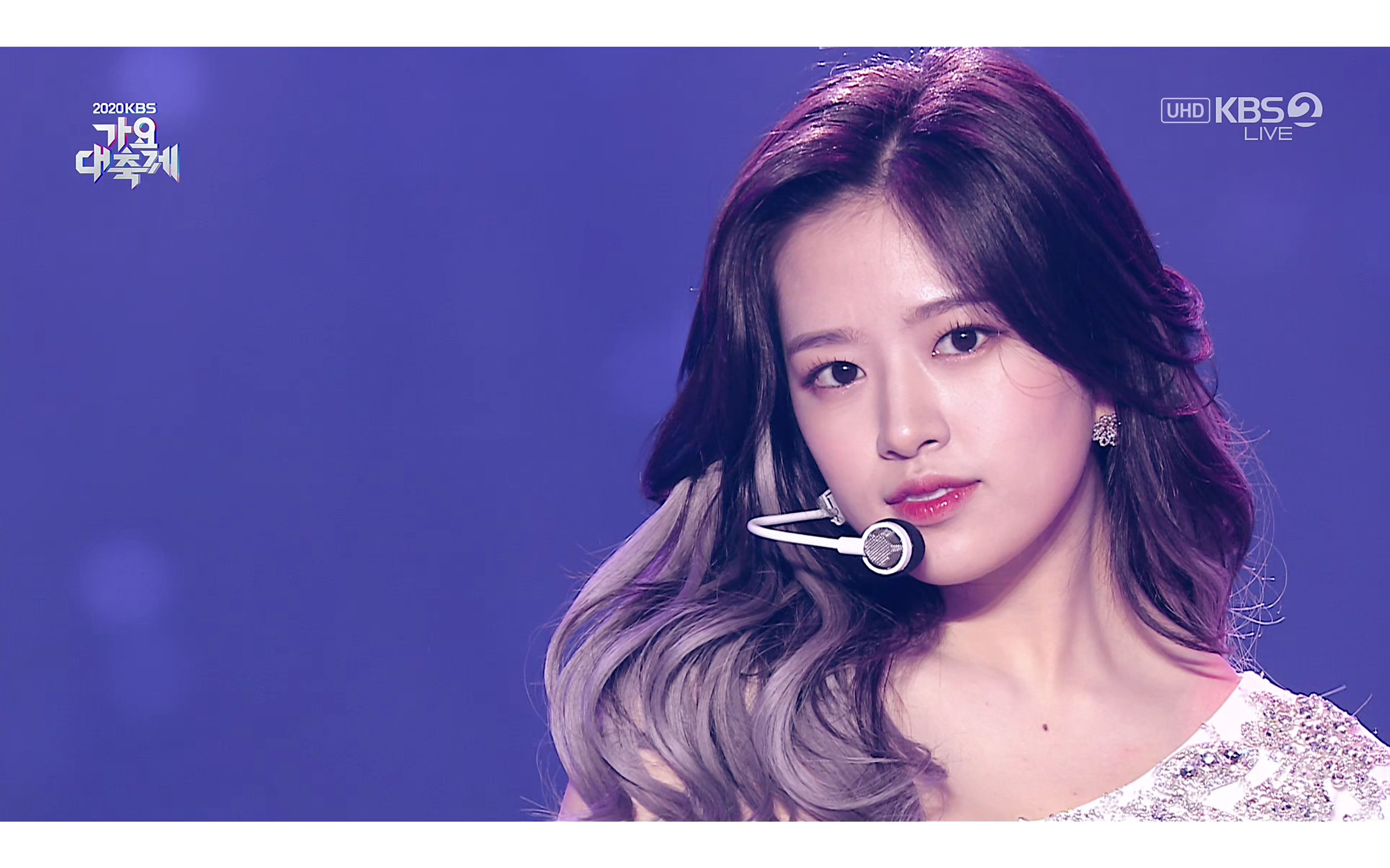 201218 izone fiesta panorama