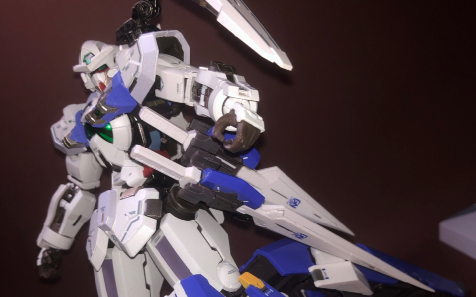 mb白色正义女神高达