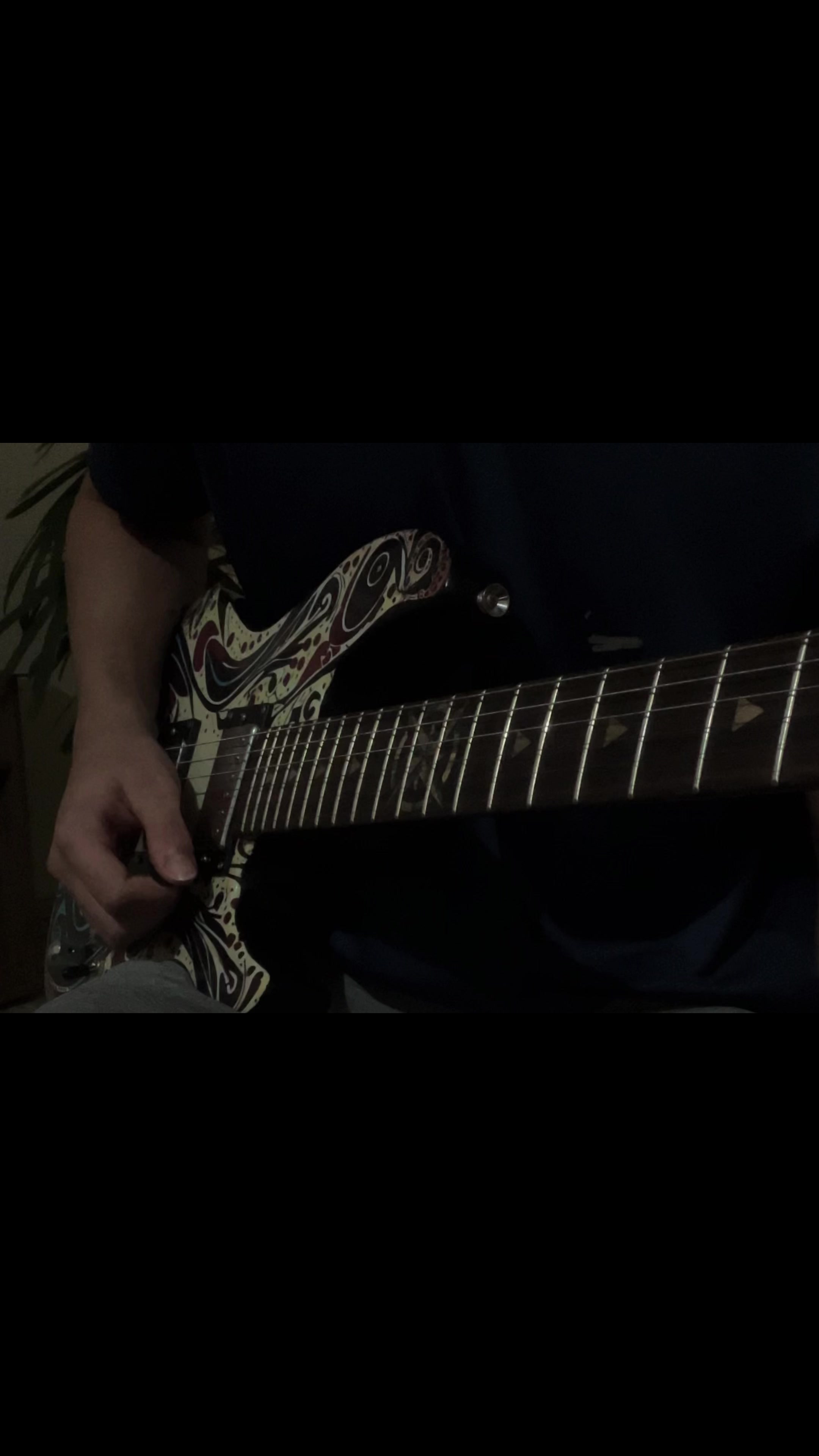 kompa kompa在吉他sahara by @ lindoguitars