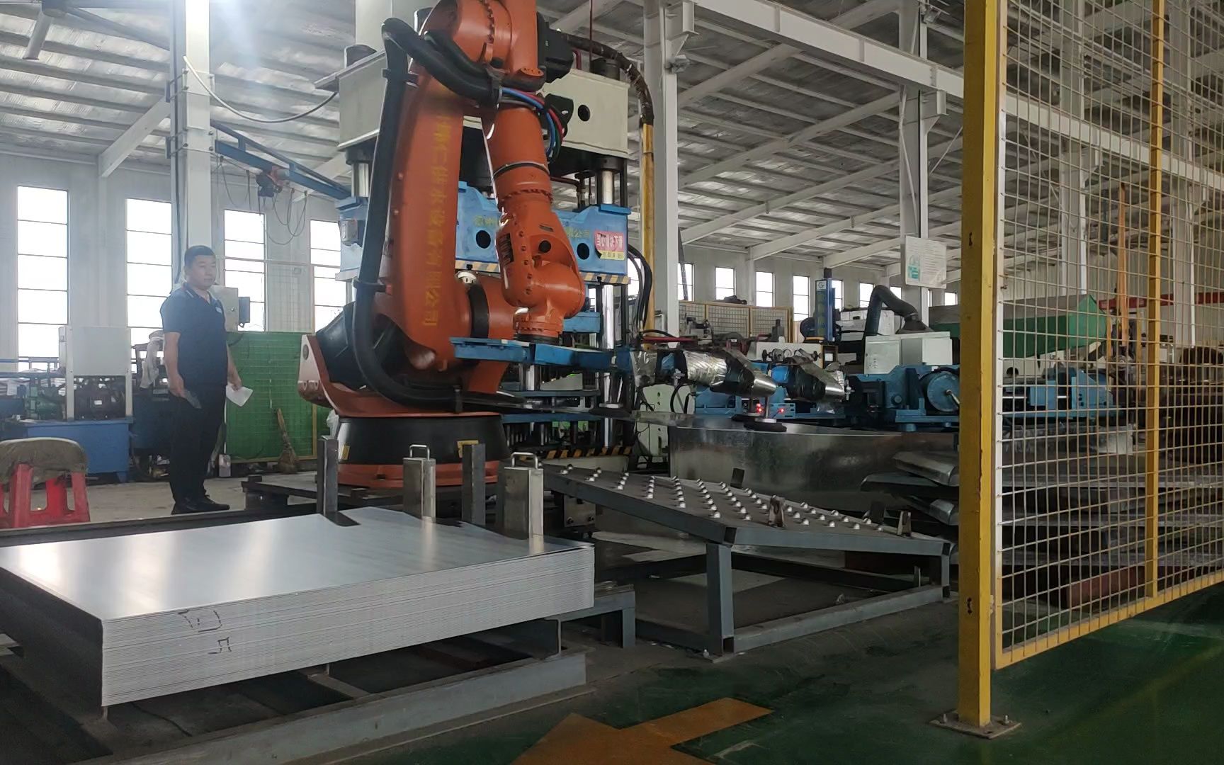 库卡机器人金属冲压成形生产线