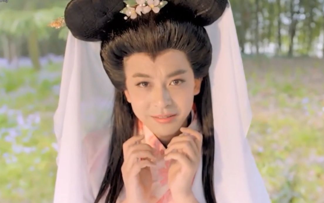 张伟女装合集_哔哩哔哩 (゜-゜)つロ 干杯~-bilibili