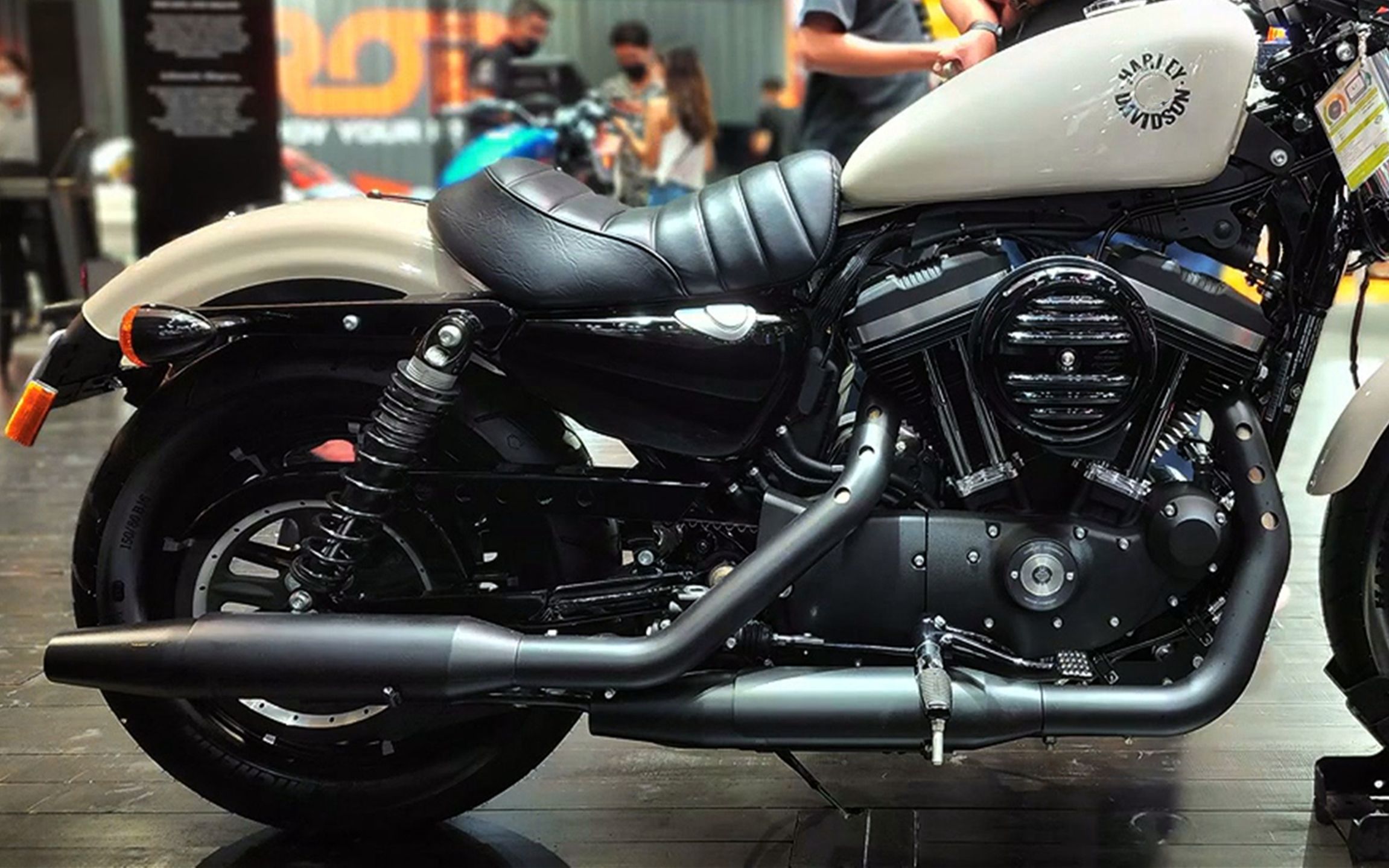 98万,哈雷戴维森新款硬汉,皮带传动,油耗4.1,配abs