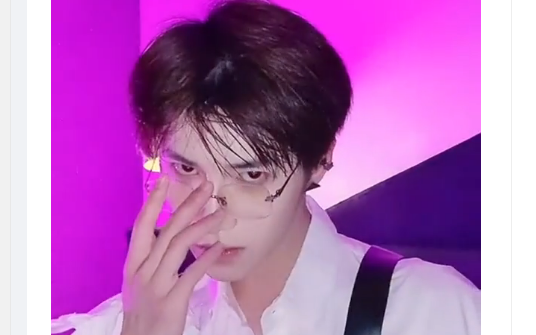 都是帅哥re62d62h62w变装帅哥月亮惹的祸变速舞