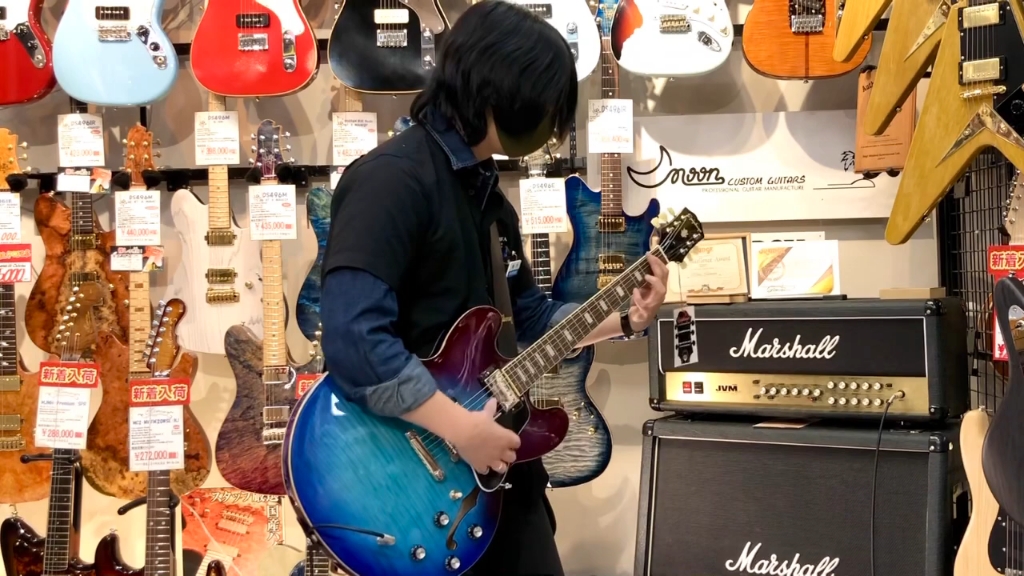 Epiphone ES335 Figured 蓝莓色,音色试听,AAA级火焰贴面和实心枫木中心块.哔哩哔哩bilibili