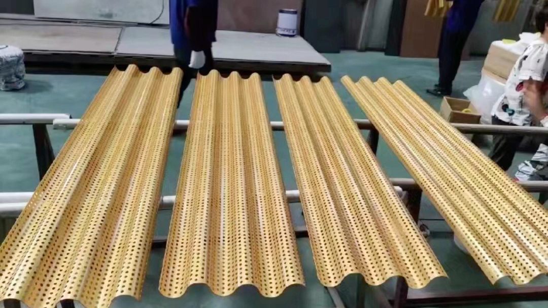 外墙冲孔铝单板 香宾金冲孔铝单板 氟碳金色铝单板