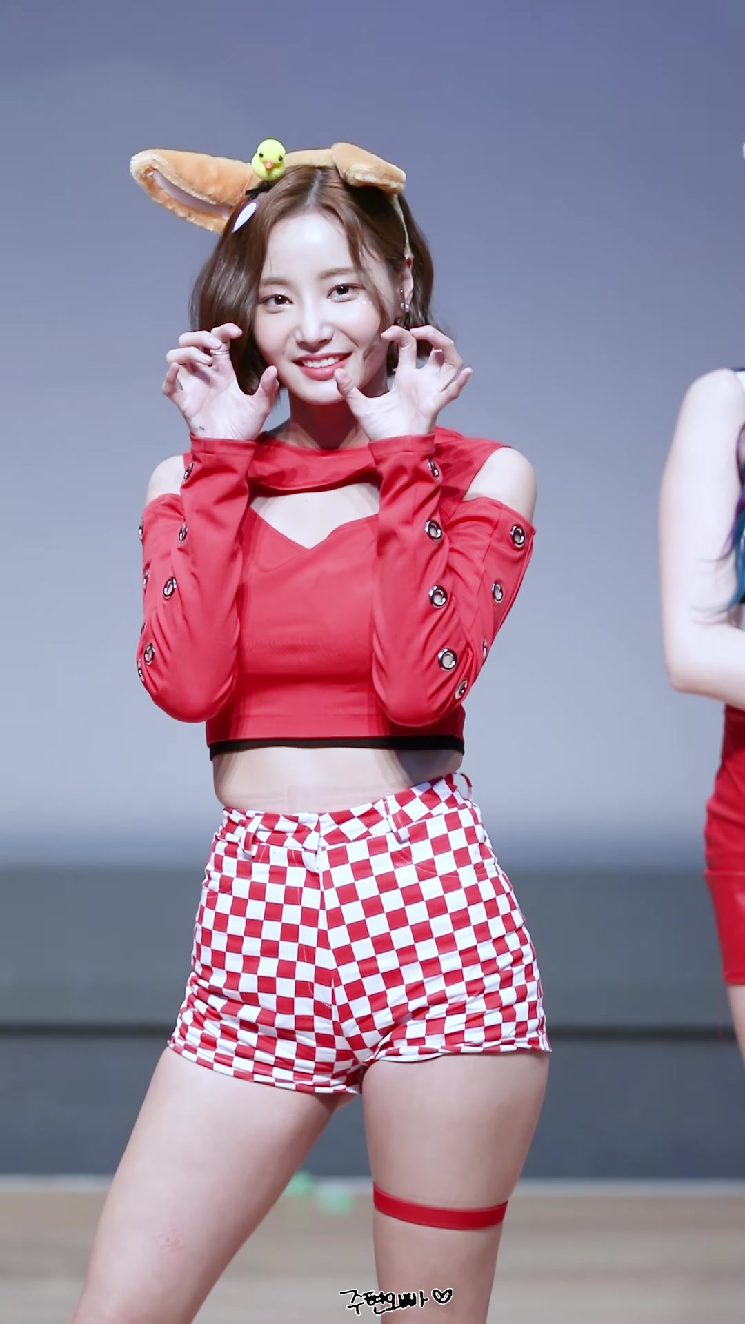 190324 momoland-yeonwoo 妍雨 im so hot 饭拍