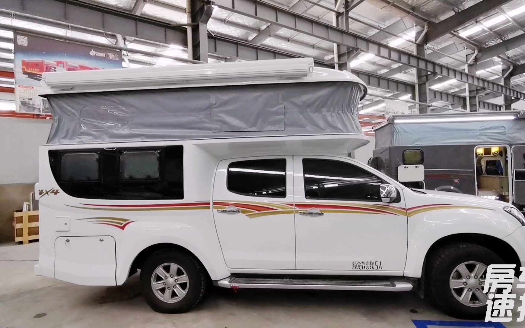 0t五十铃dmax升顶房车居然这么保值,厨卫电器一应俱全_哔哩哔哩 (゜