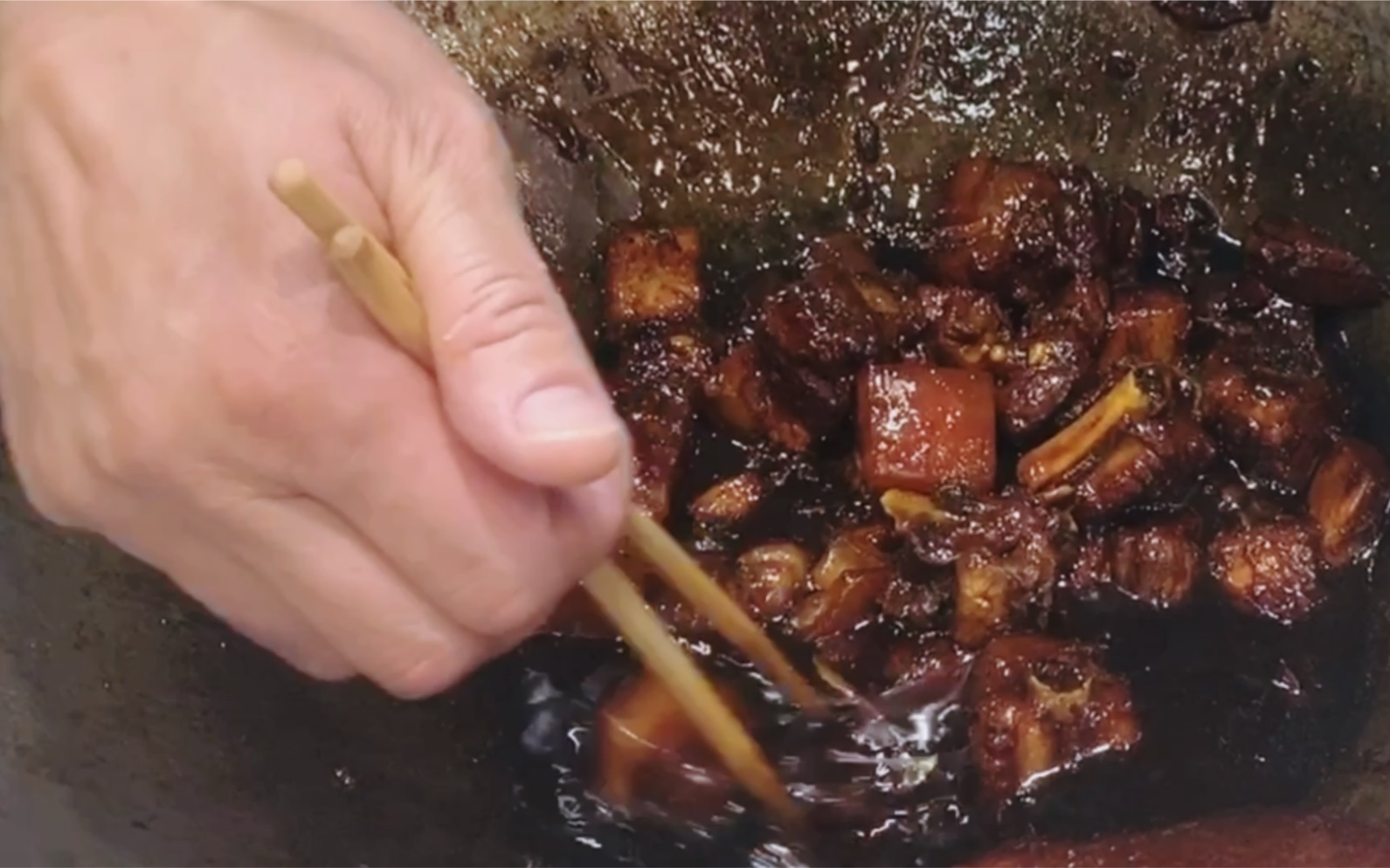 红烧肉用冰糖蜂蜜烧才好吃nonono纯属矫揉造作好吗