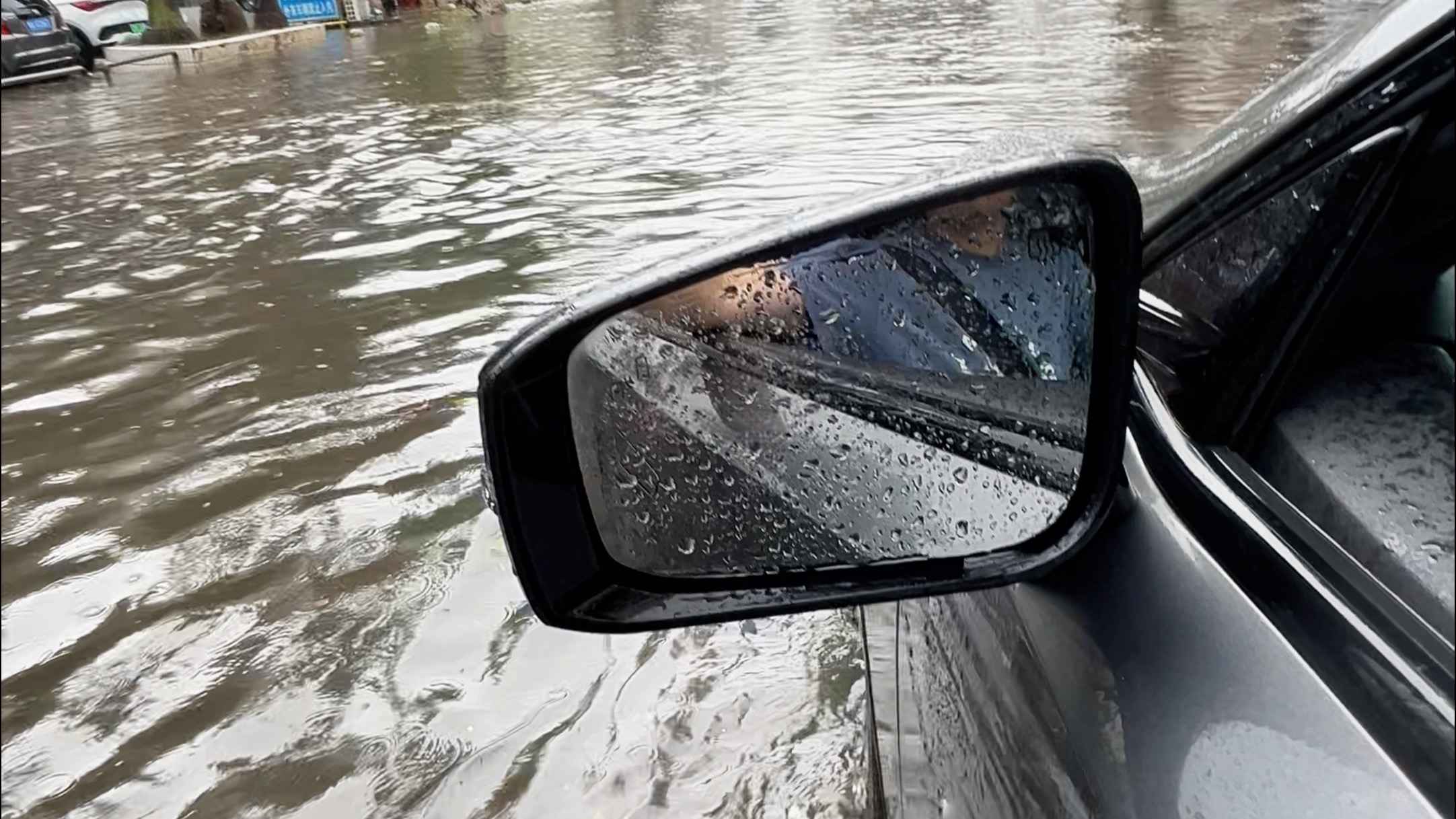 在陆地上开船是什么体验