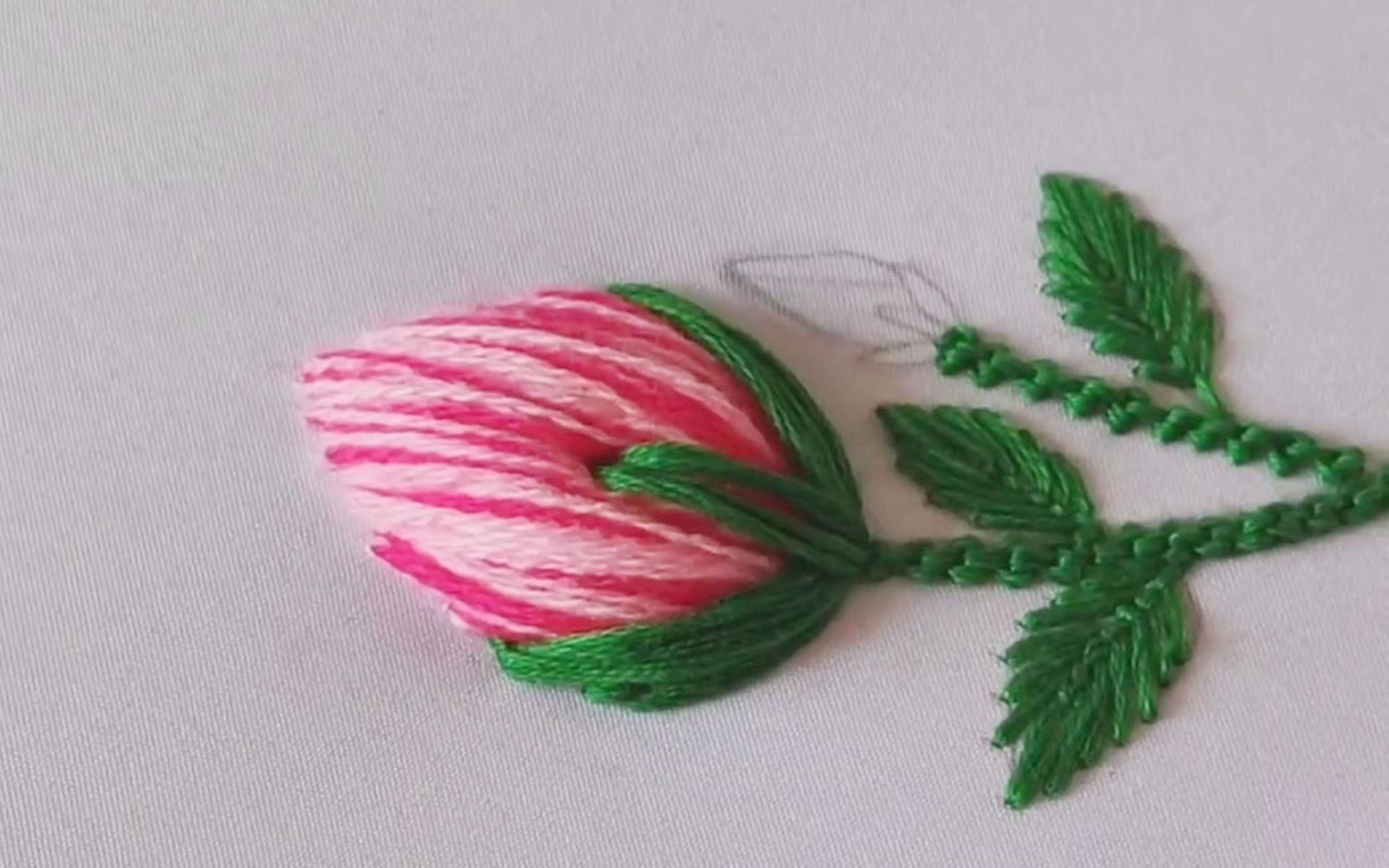 手工绣花教程牡丹花蕾的刺绣方法