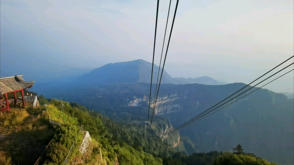 峨眉山金顶索道下行_哔哩哔哩_bilibili