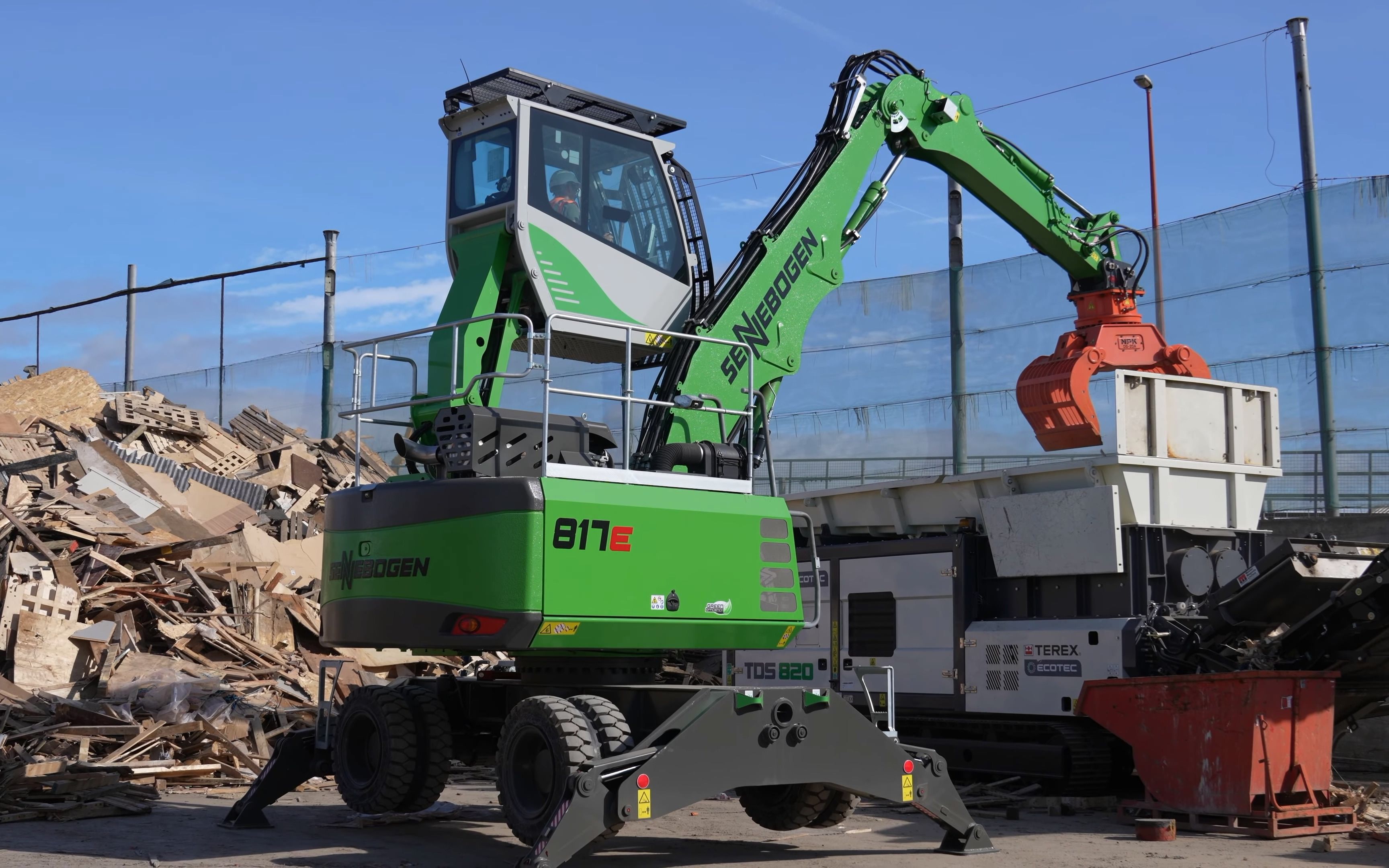 森尼伯根817e抓料机工作现场4k