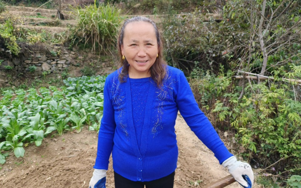 披露农村真实现状,湖北山区61岁农民大姐接受采访,大胆说真话