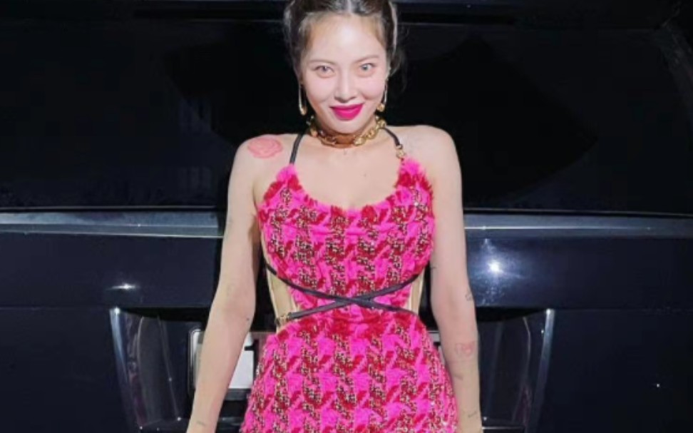 泫雅220813pool praty bubble pop高清饭拍