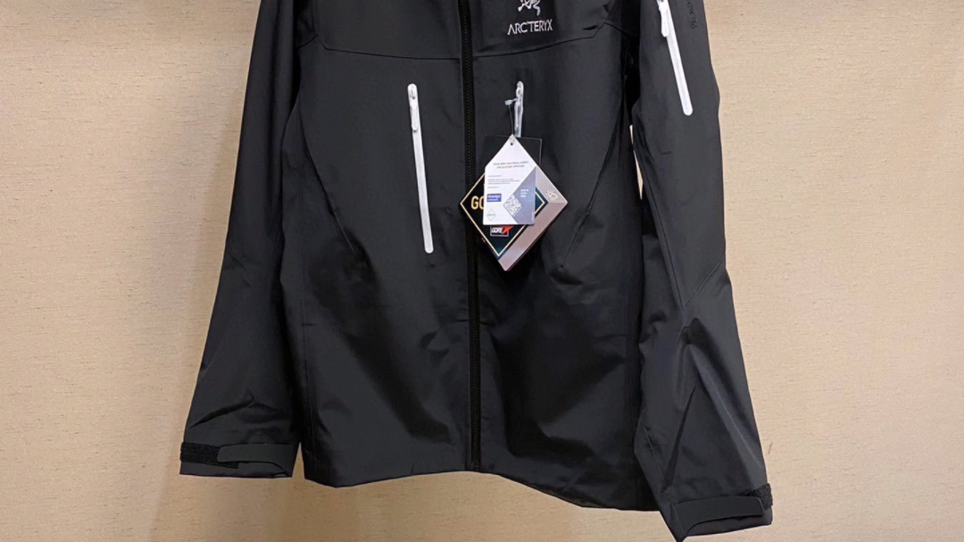 说一下高仿loewe罗意威羽绒服,支持货到付款