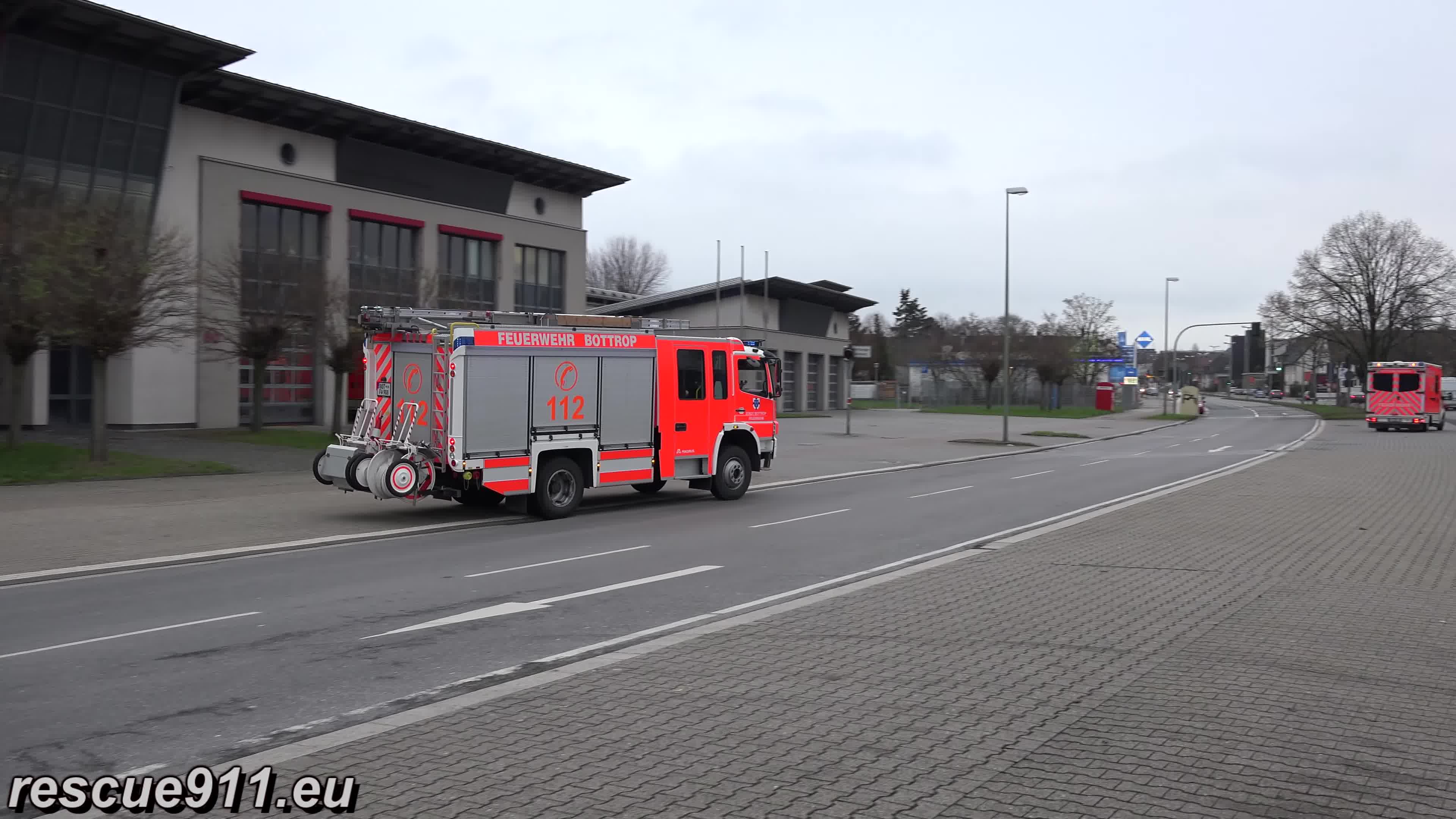 德国鲁尔区博特罗普消防车出警