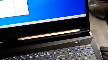 未来人类魔鬼鱼dr522 amd版本游戏本搭配八核r7 3700x+16g+512g+15.6 1080p+rtx3060全新整机也就5400元，性价比不错哦