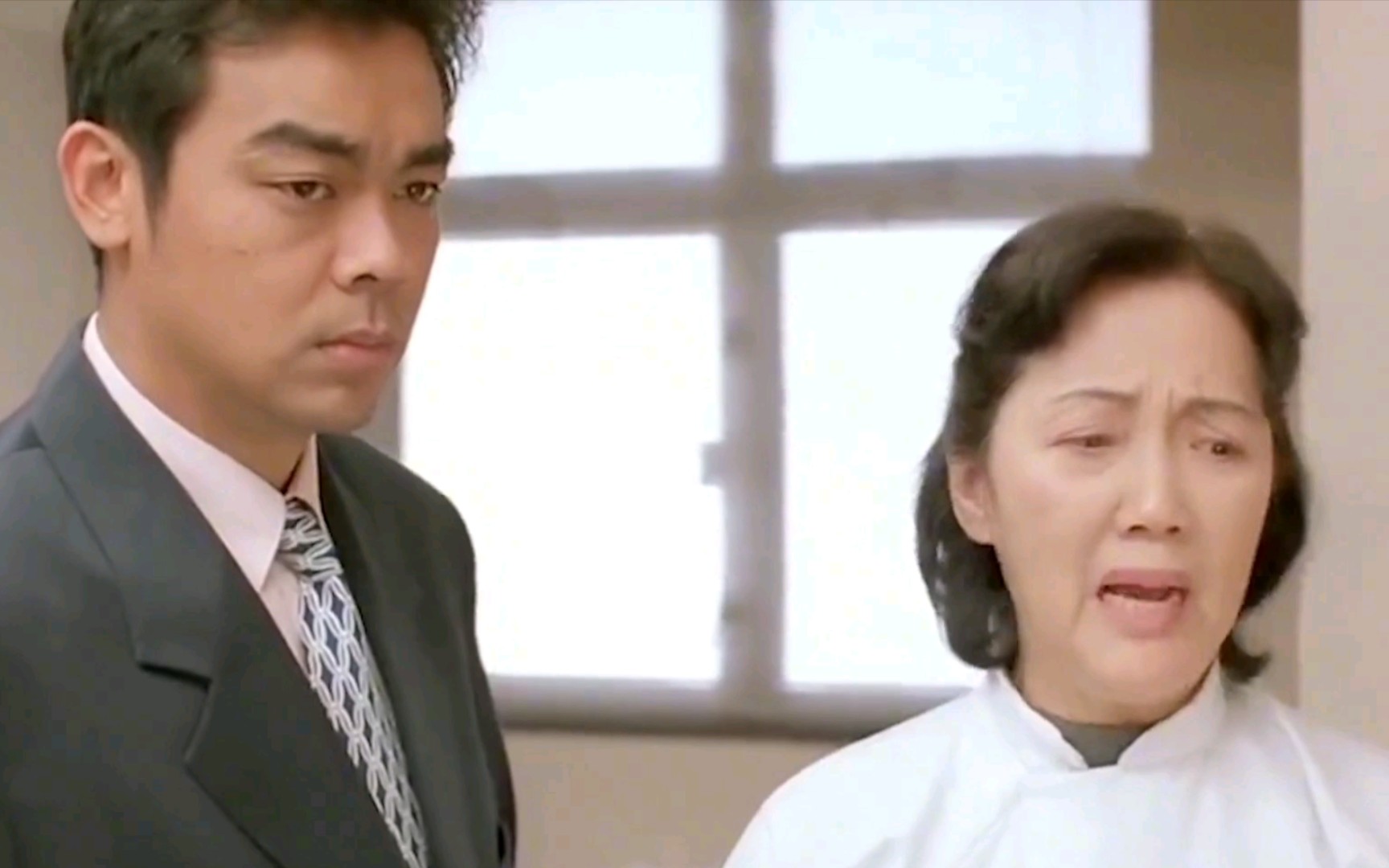 整蛊之王开公司新上门的客人必须先整蛊一次