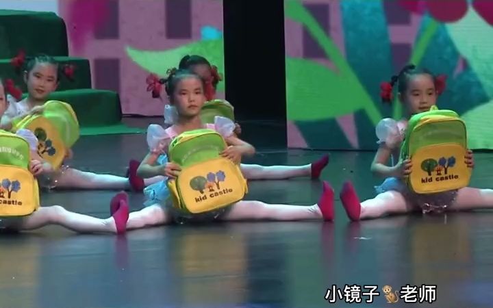 [图]幼儿园六一儿童节舞蹈剧目推荐趣味舞蹈《快乐的小书包》六一舞蹈 幼儿园六一舞蹈 少儿群舞 少儿舞蹈 六一儿童节舞蹈 幼儿舞蹈 舞蹈剧目 幼儿群舞 大班舞蹈