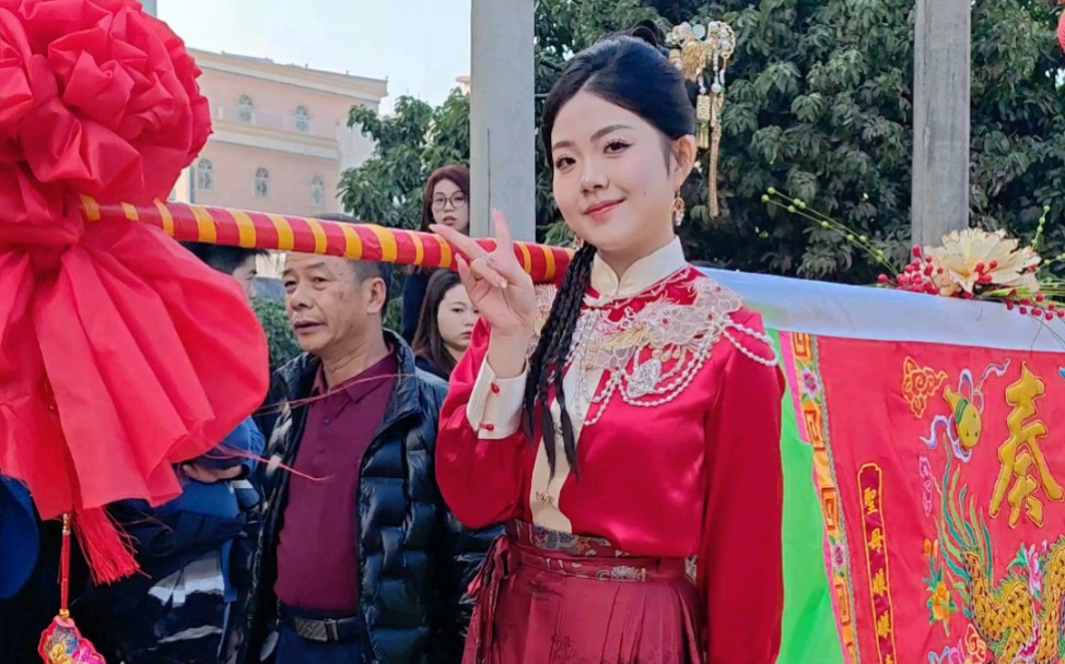 南塘镇潭头村标旗美女