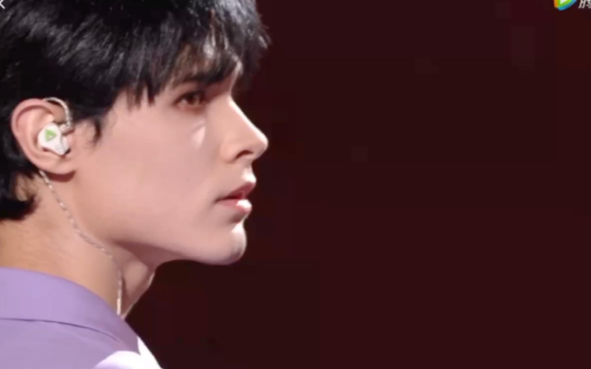 成团夜【利路修】再唱《jackpot》已是自信放光芒!